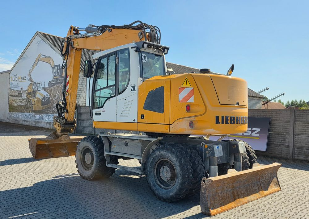 Liebherr A918 COMPACT, 2014 ROK, SW 48 LIKUFIX szybkozłącze - Pelle sur pneus: photos 3 Liebherr A918 COMPACT, 2014 ROK, SW 48 LIKUFIX szybkozłącze - Pelle sur pneus: photos 3
