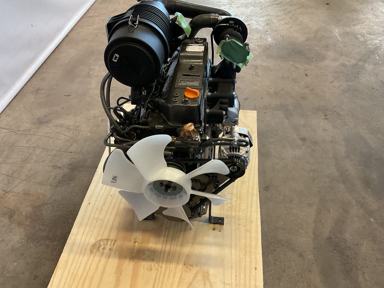 Yanmar 4TNV84T - Moteur: photos 5 Yanmar 4TNV84T - Moteur: photos 5
