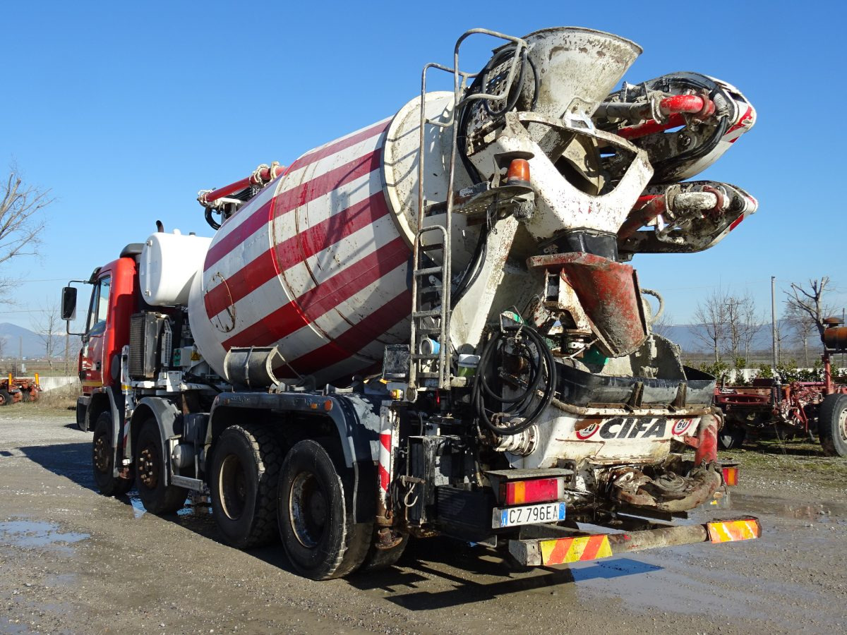 Camion malaxeur pompe ASTRA HD8 8445 CIFA MK28.4: photos 6 Camion malaxeur pompe ASTRA HD8 8445 CIFA MK28.4: photos 6