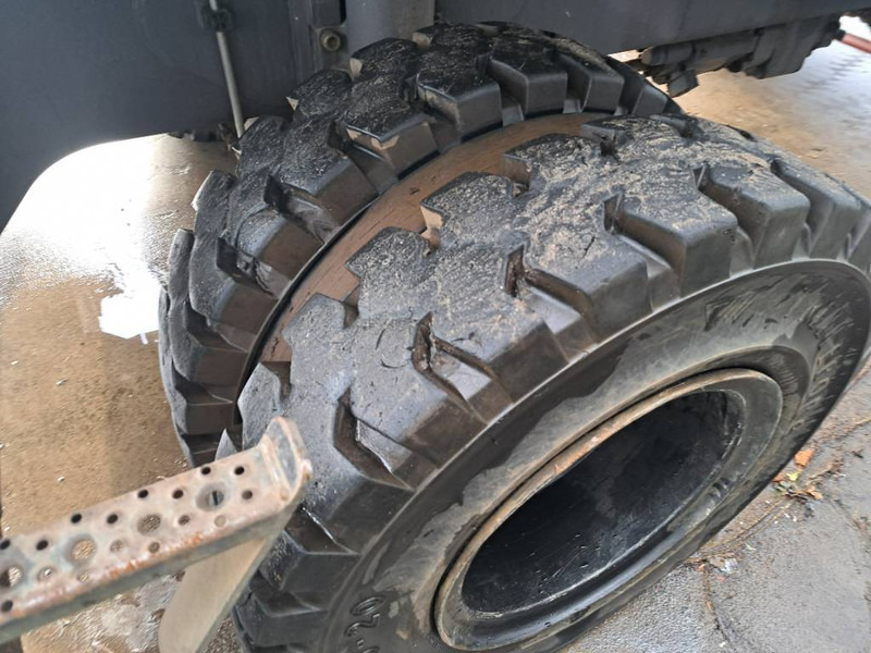 Fuchs MHL 350 F - Pelle de manutention: photos 3 Fuchs MHL 350 F - Pelle de manutention: photos 3