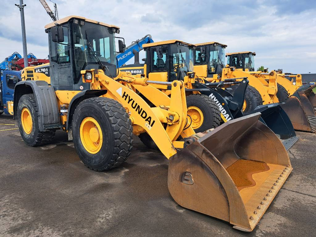 Hyundai HL740-9 XTD, HL740XTD-9 - Chargeuse sur pneus: photos 1 Hyundai HL740-9 XTD, HL740XTD-9 - Chargeuse sur pneus: photos 1