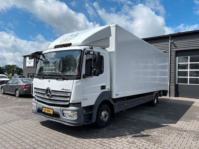 Mercedes-Benz Atego 1221 - Camion fourgon: photos 1 Mercedes-Benz Atego 1221 - Camion fourgon: photos 1