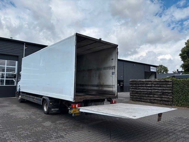 Mercedes-Benz Atego 1221 - Camion fourgon: photos 4 Mercedes-Benz Atego 1221 - Camion fourgon: photos 4