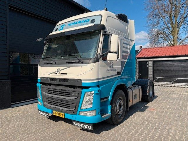 Volvo FM460 Globetrotter PTO - Tracteur routier: photos 1 Volvo FM460 Globetrotter PTO - Tracteur routier: photos 1
