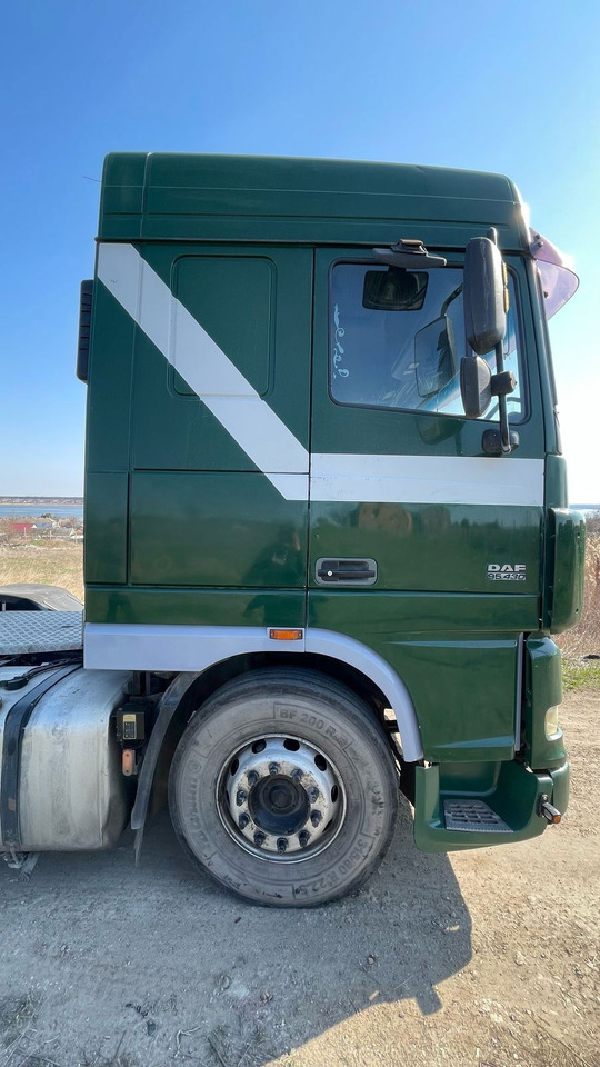 DAF XF 95.430 Tractor head 6x2 - Tracteur routier: photos 5 DAF XF 95.430 Tractor head 6x2 - Tracteur routier: photos 5
