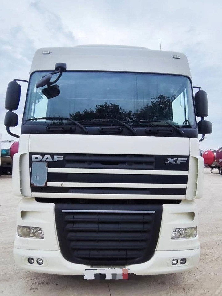 DAF XF105 Tractor unit - Tracteur routier: photos 1 DAF XF105 Tractor unit - Tracteur routier: photos 1