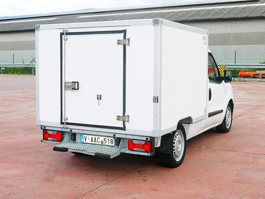 Fiat 1.3 DOBLO KUHLKOFFER RELEC FROD TR15 -20C Fiat 1.3 DOBLO KUHLKOFFER RELEC FROD TR15 -20C - Utilitaire frigorifique: photos 5 Fiat 1.3 DOBLO KUHLKOFFER RELEC FROD TR15 -20C Fiat 1.3 DOBLO KUHLKOFFER RELEC FROD TR15 -20C - Utilitaire frigorifique: photos 5