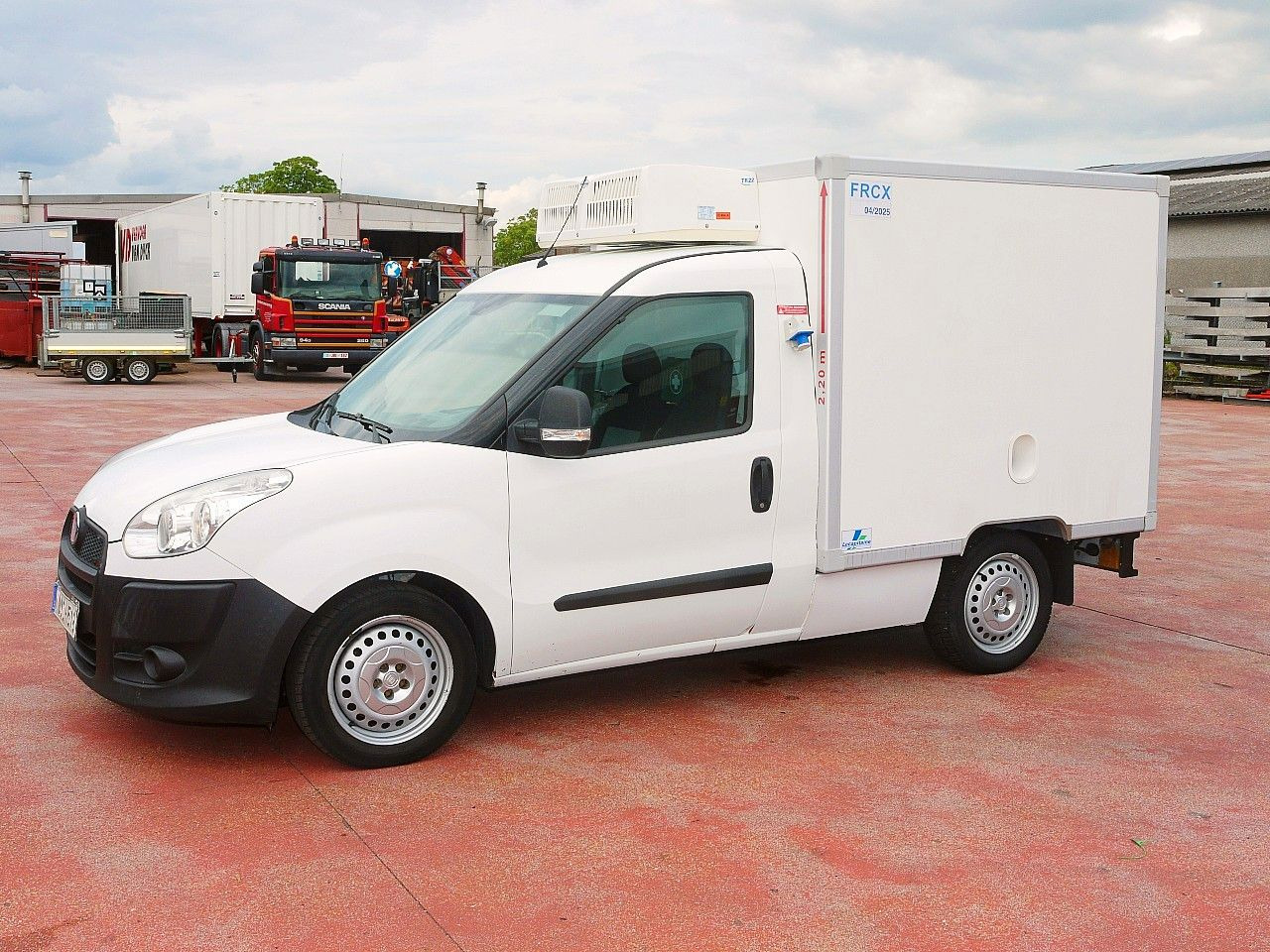 Fiat DOBLO 1.3 KUHLKOFFER RELEC FROID TR 22 -20C - Utilitaire frigorifique: photos 3 Fiat DOBLO 1.3 KUHLKOFFER RELEC FROID TR 22 -20C - Utilitaire frigorifique: photos 3