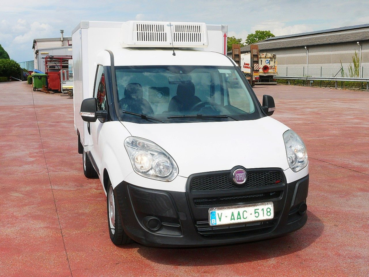 Fiat DOBLO 1.3 KUHLKOFFER RELEC FROID TR 22 -20C - Utilitaire frigorifique: photos 1 Fiat DOBLO 1.3 KUHLKOFFER RELEC FROID TR 22 -20C - Utilitaire frigorifique: photos 1