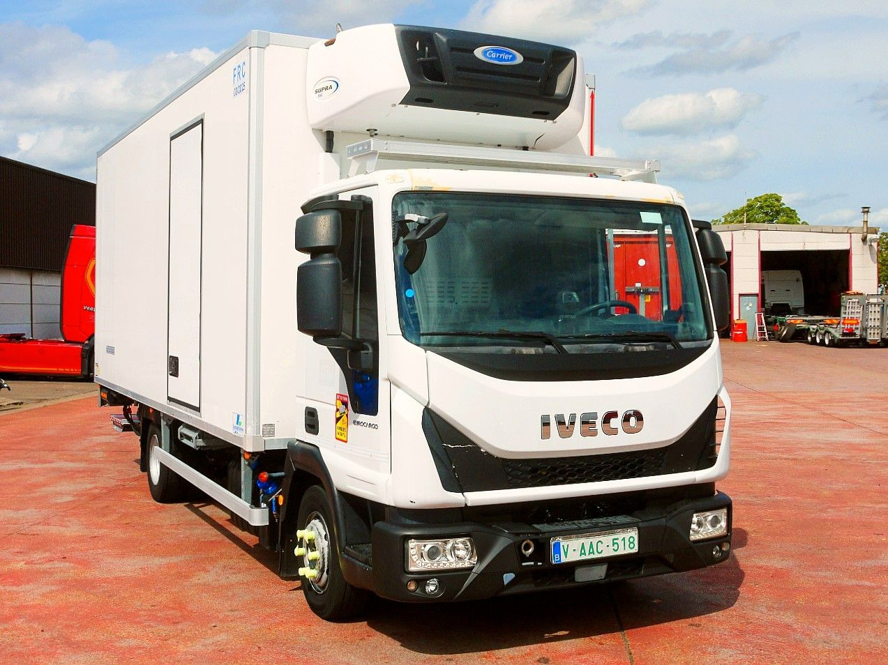 Iveco 100E19 KUHLKOFFER CARRIER SUPRA 550 luft fed A/C - Camion frigorifique: photos 1 Iveco 100E19 KUHLKOFFER CARRIER SUPRA 550 luft fed A/C - Camion frigorifique: photos 1
