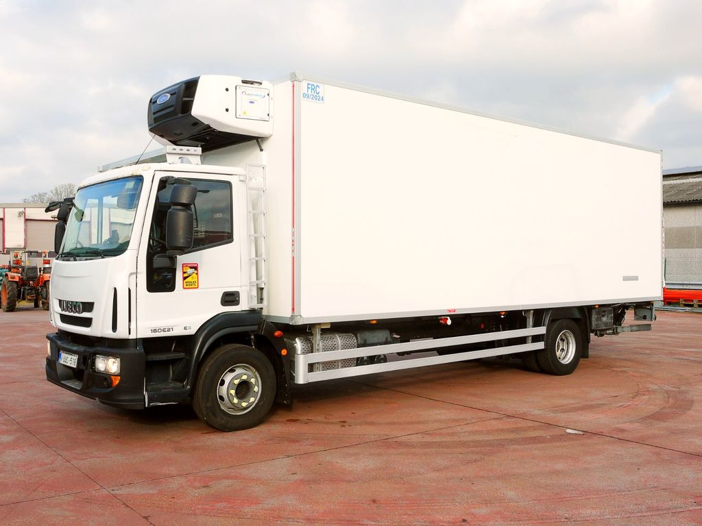Iveco 160E21 KUHLKOFFER CARRIER SUPRA 750 LBW LUFT Iveco 160E21 KUHLKOFFER CARRIER SUPRA 750 LBW LUFT - Camion frigorifique: photos 4 Iveco 160E21 KUHLKOFFER CARRIER SUPRA 750 LBW LUFT Iveco 160E21 KUHLKOFFER CARRIER SUPRA 750 LBW LUFT - Camion frigorifique: photos 4