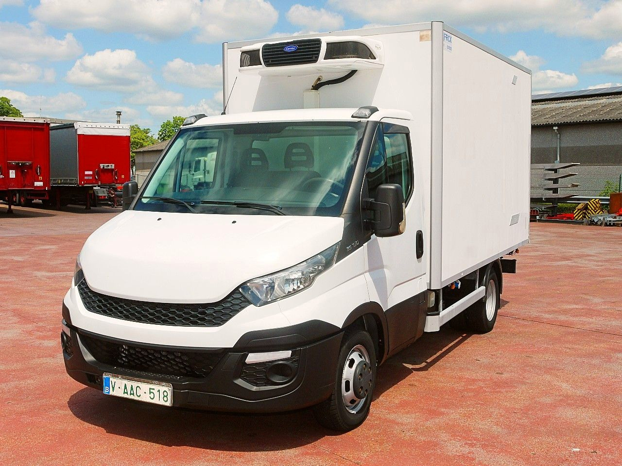 Iveco 35C13 DAILY KUHLKOFFER CARRIER PULSOR 400 AIRCO - Utilitaire frigorifique: photos 5 Iveco 35C13 DAILY KUHLKOFFER CARRIER PULSOR 400 AIRCO - Utilitaire frigorifique: photos 5