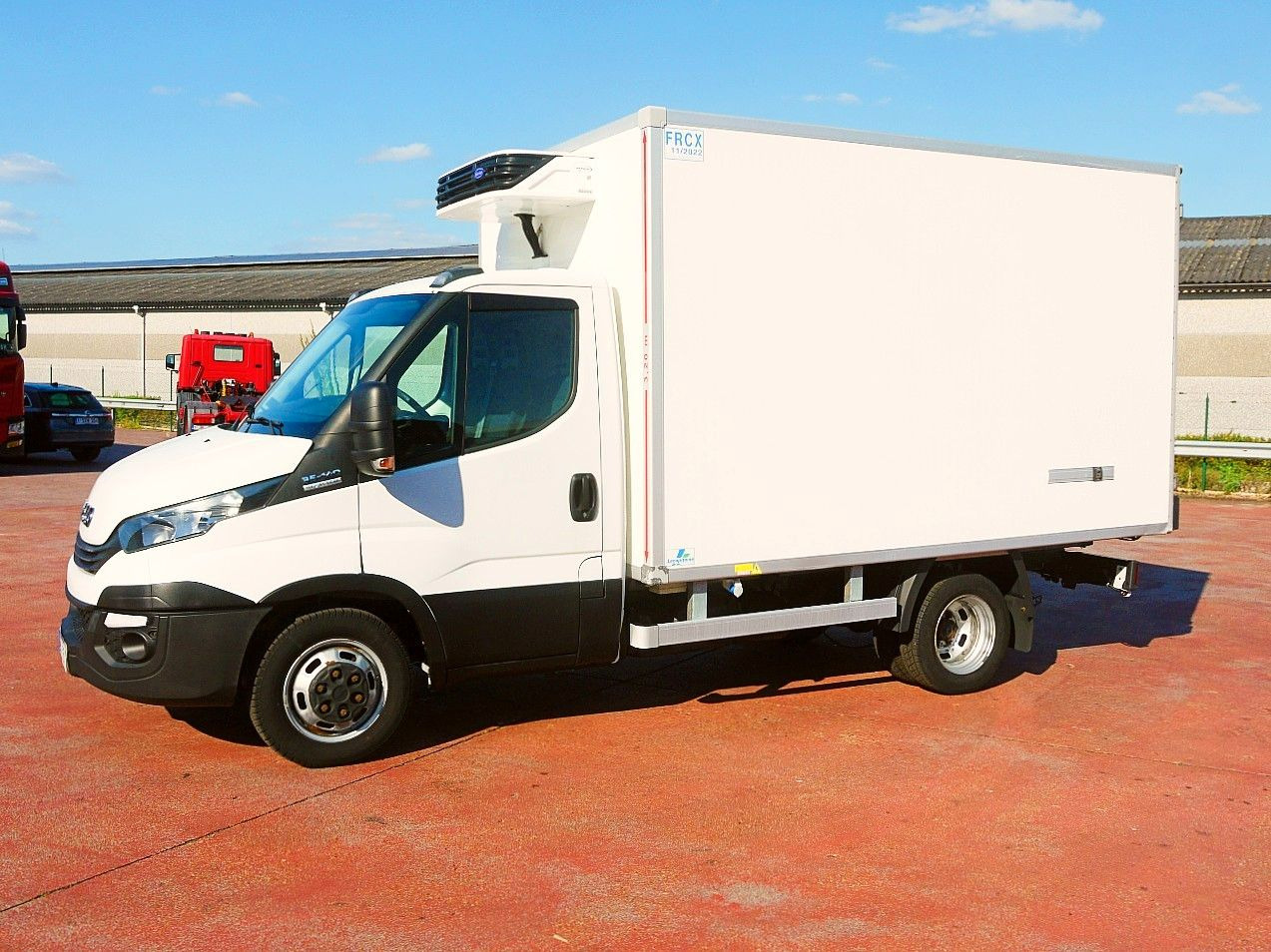 Iveco 35C14 DAILY KUHLKOFER CARRIER XARIOS 350 -20 A/C - Utilitaire frigorifique: photos 3 Iveco 35C14 DAILY KUHLKOFER CARRIER XARIOS 350 -20 A/C - Utilitaire frigorifique: photos 3
