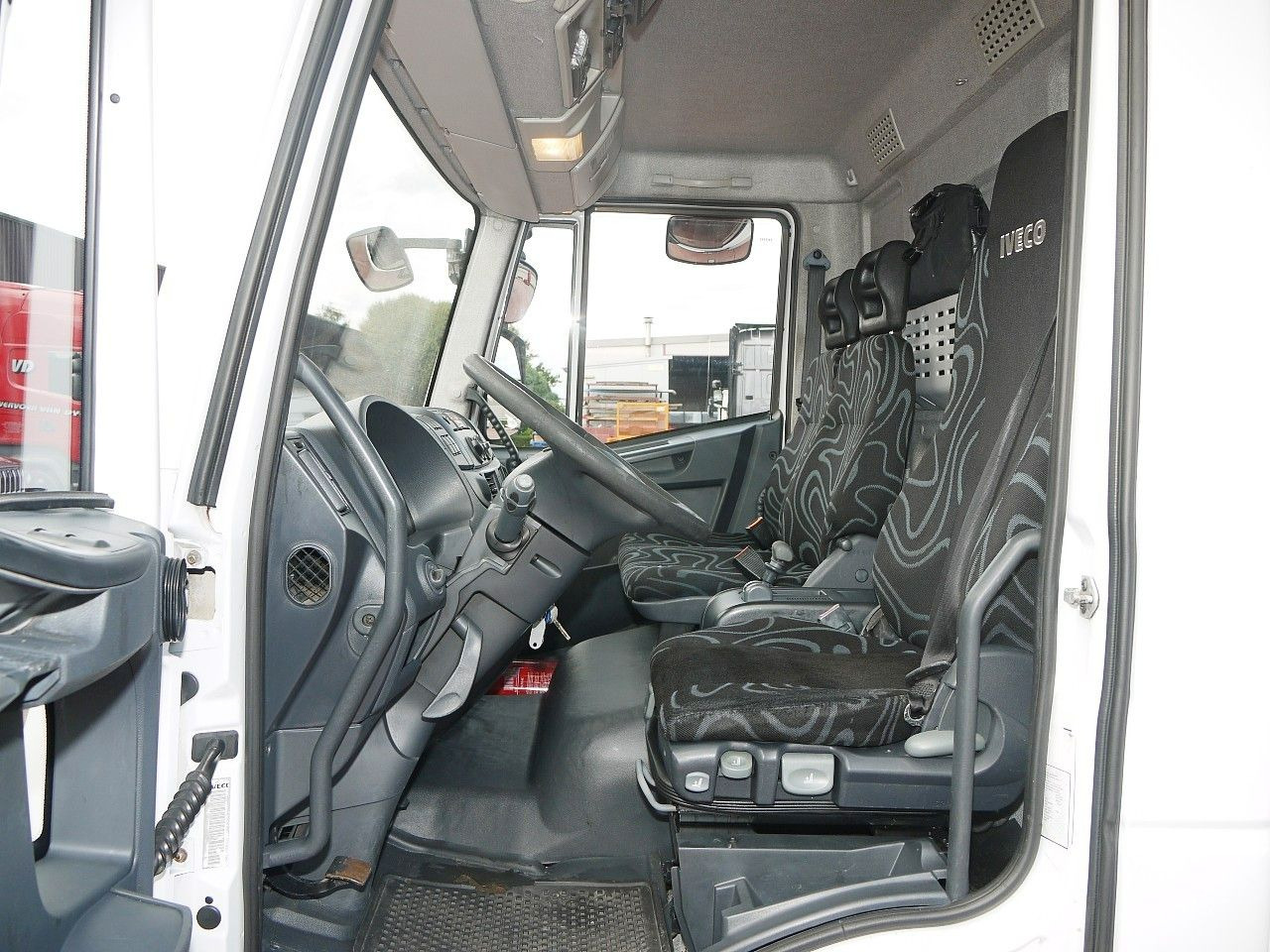 Camion frigorifique Iveco 75E16 EUROCARGO KUHOKOFFER ZANOTTI  -30C Iveco 75E16 EUROCARGO KUHOKOFFER ZANOTTI  -30C: photos 9