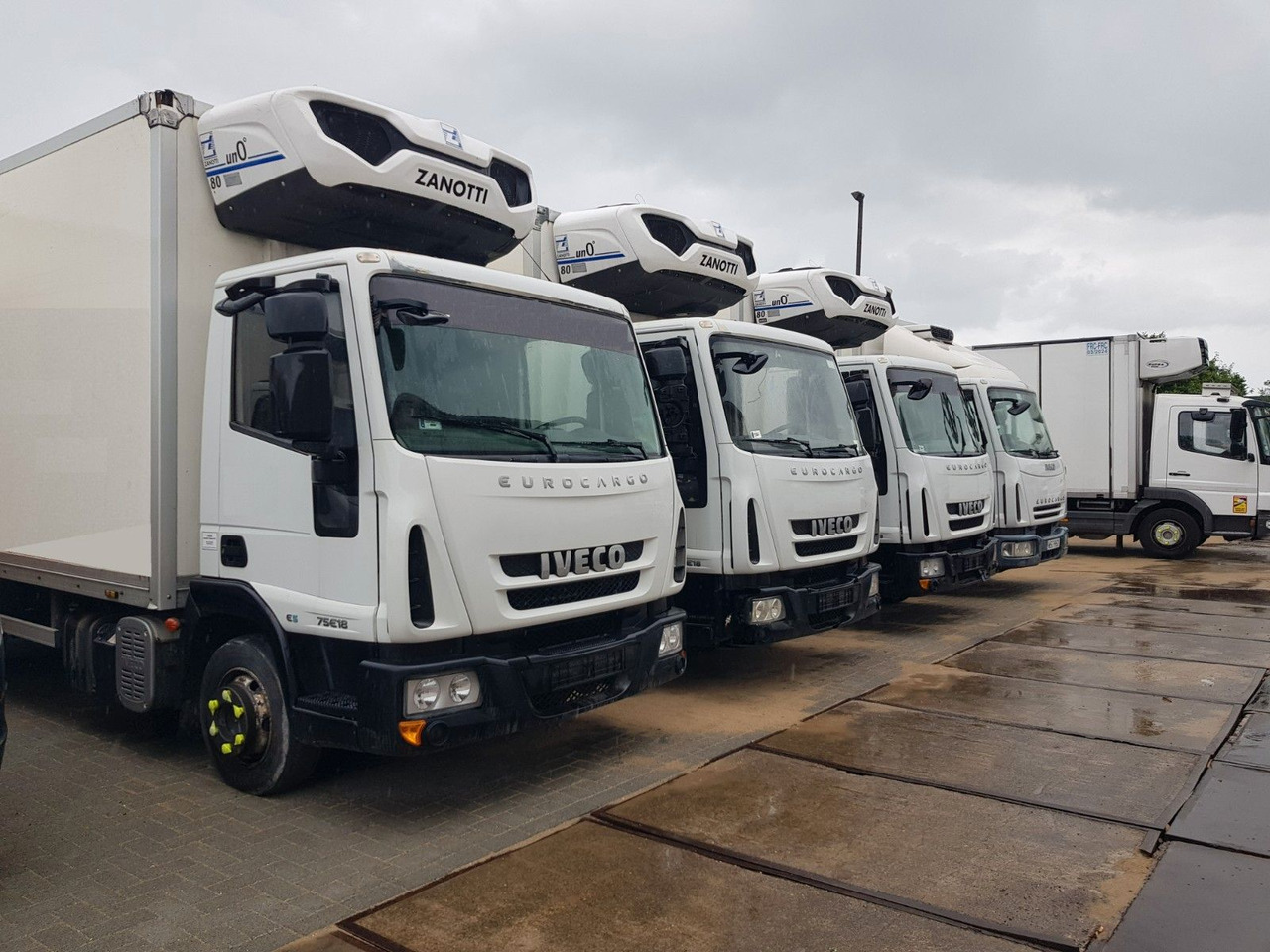 Camion frigorifique Iveco 75E16 EUROCARGO KUHOKOFFER ZANOTTI  -30C Iveco 75E16 EUROCARGO KUHOKOFFER ZANOTTI  -30C: photos 15
