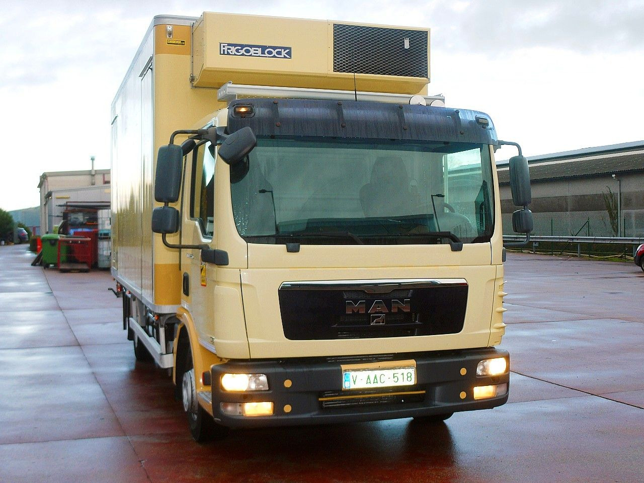 MAN TGL 12.220 KUHLKOFFER CHEREAU FRIGOBLOCK -30C - Camion frigorifique: photos 1 MAN TGL 12.220 KUHLKOFFER CHEREAU FRIGOBLOCK -30C - Camion frigorifique: photos 1