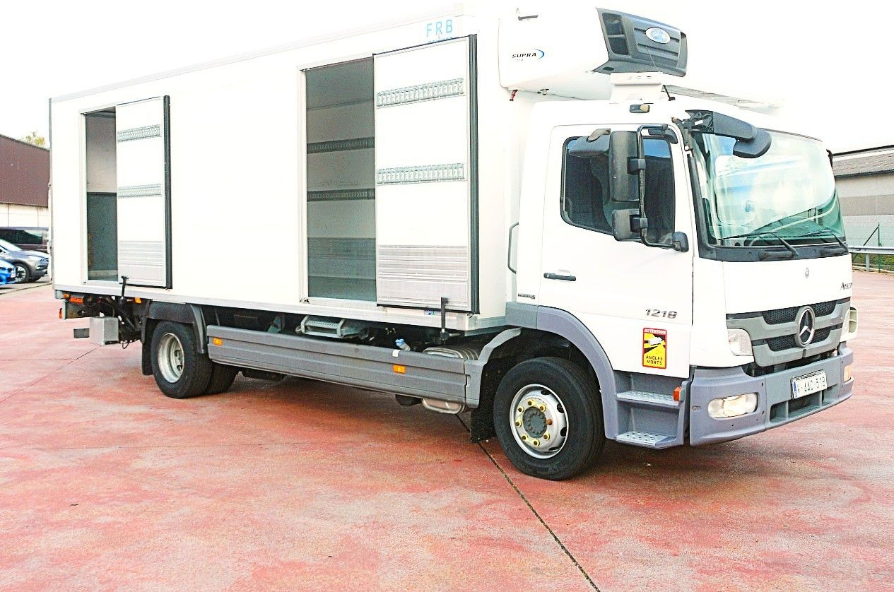 Mercedes-Benz 1218 ATEGO KUHLKOFFER CARRIER SUPRA 550 LBW - Camion frigorifique: photos 3 Mercedes-Benz 1218 ATEGO KUHLKOFFER CARRIER SUPRA 550 LBW - Camion frigorifique: photos 3