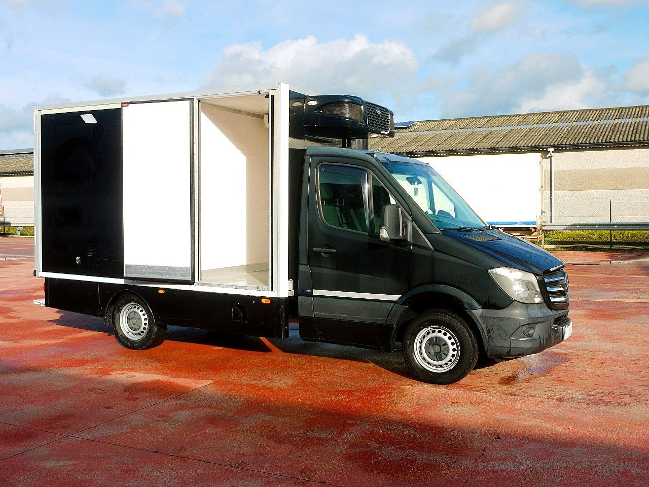 Mercedes-Benz 319 SPRINTER V6 KUHLKOFFER CARRIER PULSOR 600 MT - Utilitaire frigorifique: photos 4 Mercedes-Benz 319 SPRINTER V6 KUHLKOFFER CARRIER PULSOR 600 MT - Utilitaire frigorifique: photos 4