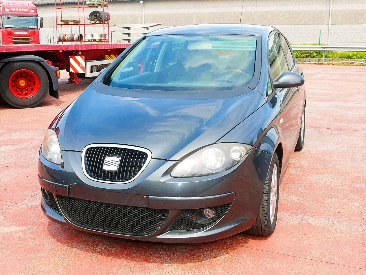 Seat Altea Stylance / Style LEDER / KLIMA top zustand - Voiture: photos 5 Seat Altea Stylance / Style LEDER / KLIMA top zustand - Voiture: photos 5