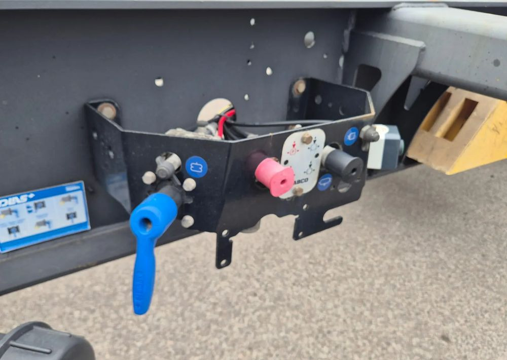 Semi-remorque porte-conteneur/ Caisse mobile Kögel Podkontenerowa: photos 11