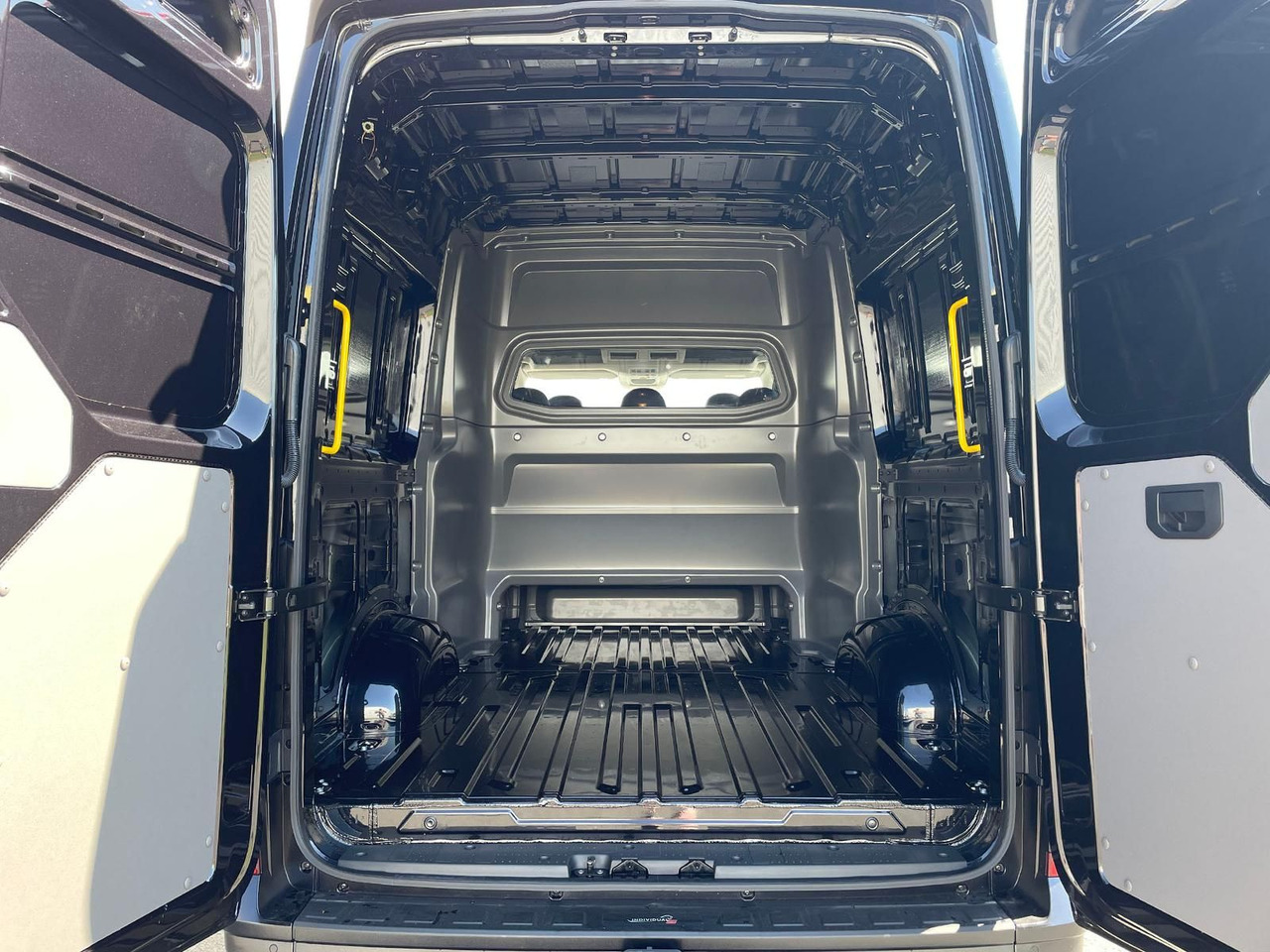 Fourgon utilitaire, Utilitaire double cabine neuf MAN TGE 3.180 L3H3 4x4 MIXTO Individual Lion S ACC: photos 11