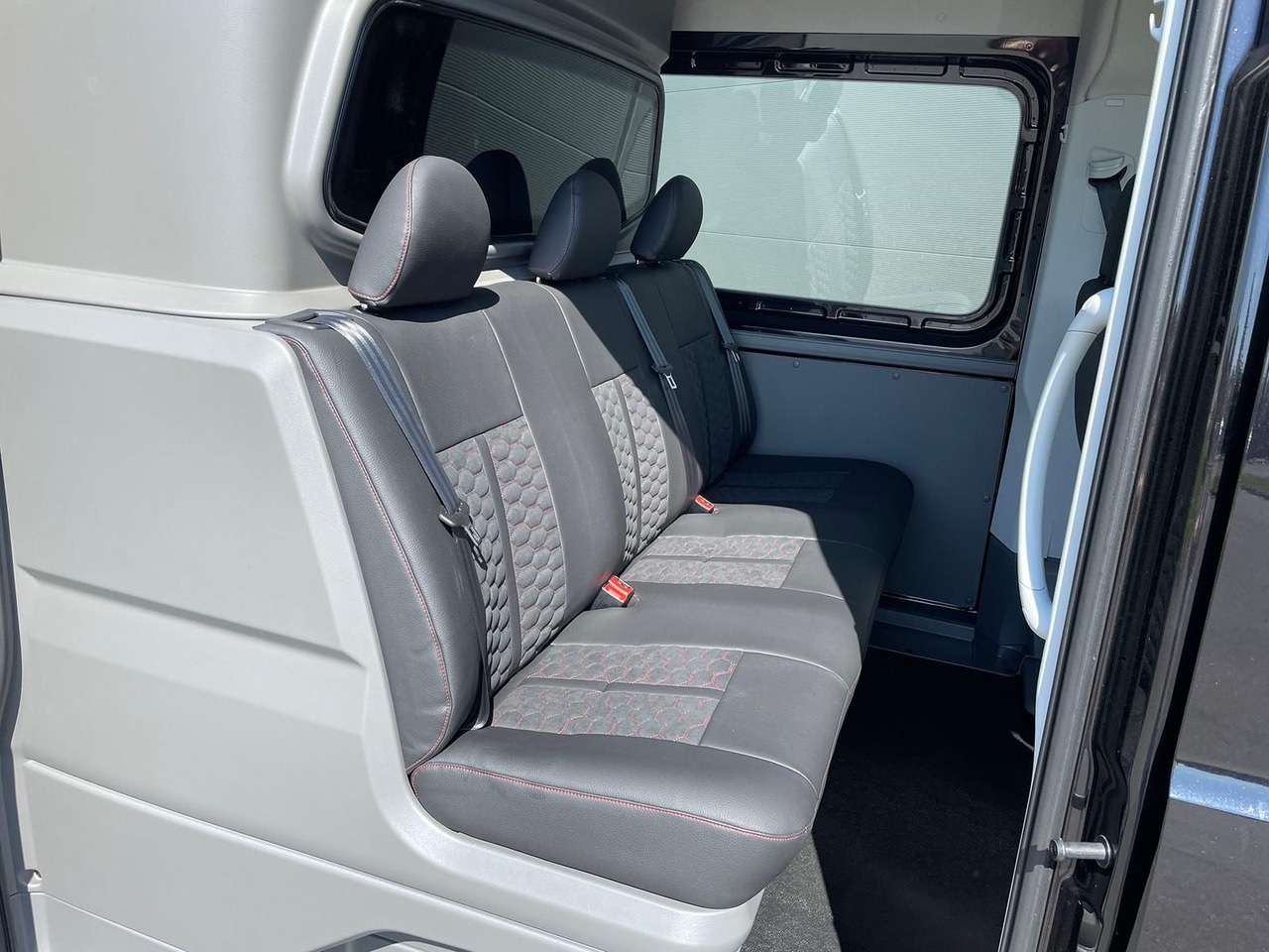 Fourgon utilitaire, Utilitaire double cabine neuf MAN TGE 3.180 L3H3 4x4 MIXTO Individual Lion S ACC: photos 10