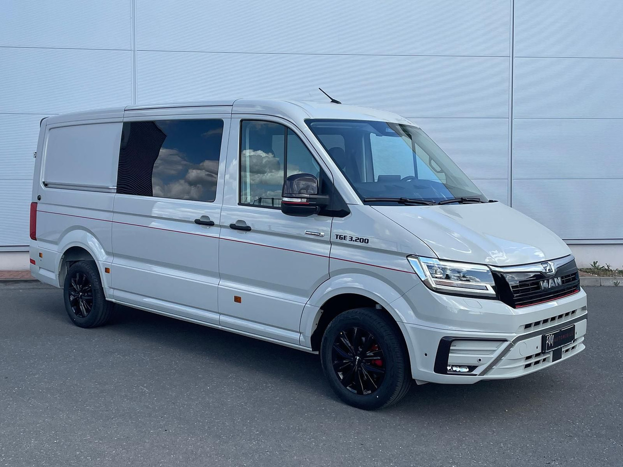 MAN TGE 3.200 L3H2 MIXTO 4x4 Individual S ACC STHZ - Voiture: photos 2 MAN TGE 3.200 L3H2 MIXTO 4x4 Individual S ACC STHZ - Voiture: photos 2