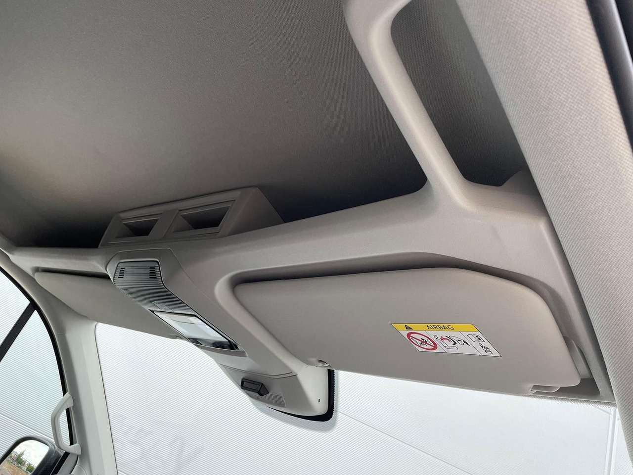 Fourgon utilitaire, Utilitaire double cabine MAN TGE 3.200 L3H2 MIXTO 4x4 Individual S ACC STHZ: photos 37