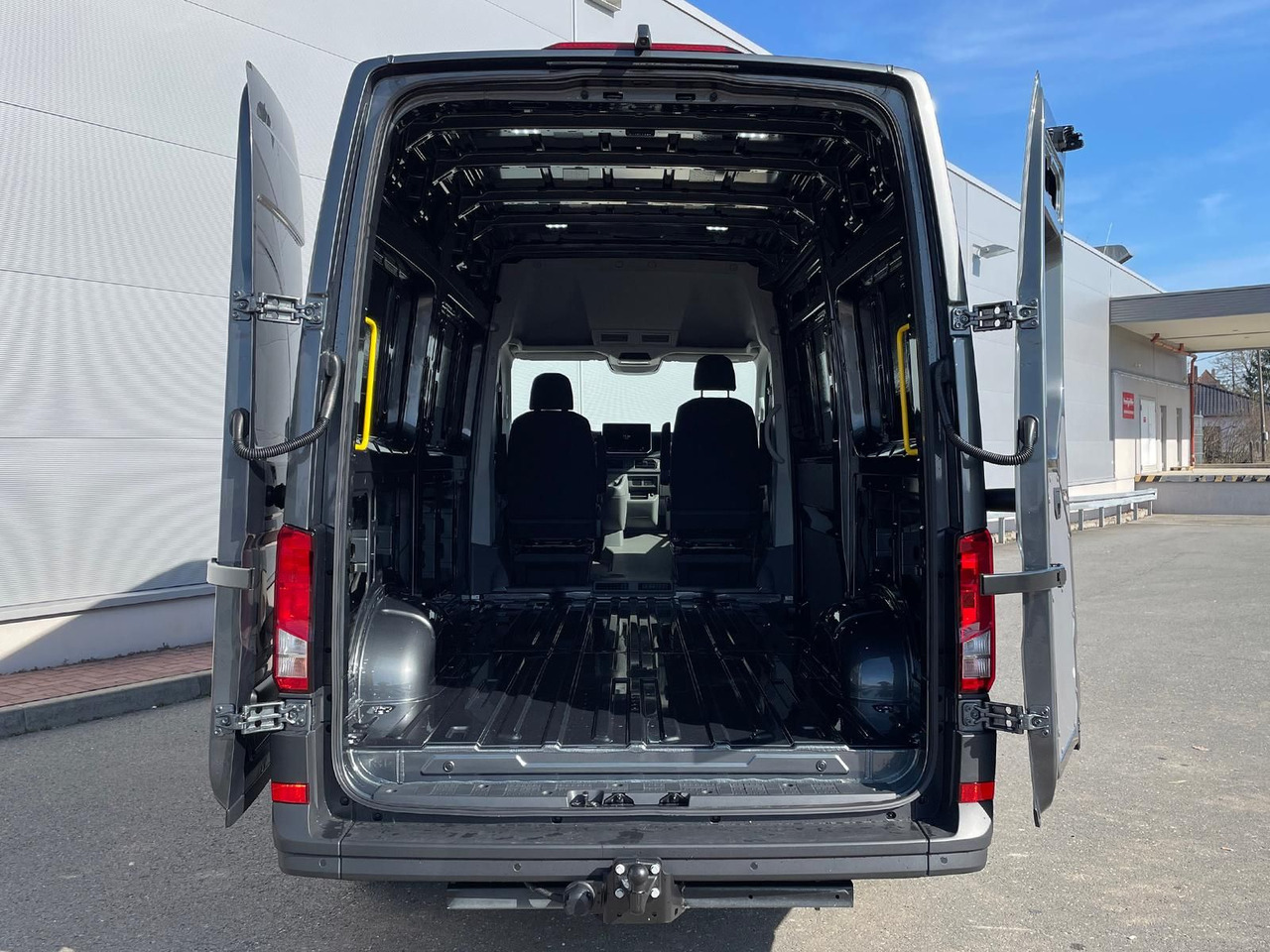 Voiture MAN TGE 3.200 L3H3 Kasten 4x4 CAMPER DREHSITZE AHK: photos 34 Voiture MAN TGE 3.200 L3H3 Kasten 4x4 CAMPER DREHSITZE AHK: photos 34