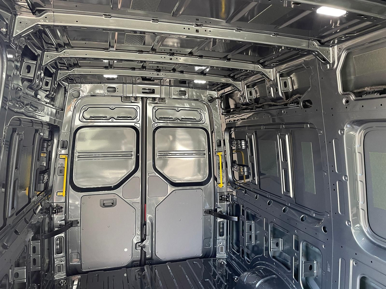 Voiture MAN TGE 3.200 L3H3 Kasten 4x4 CAMPER DREHSITZE AHK: photos 12 Voiture MAN TGE 3.200 L3H3 Kasten 4x4 CAMPER DREHSITZE AHK: photos 12