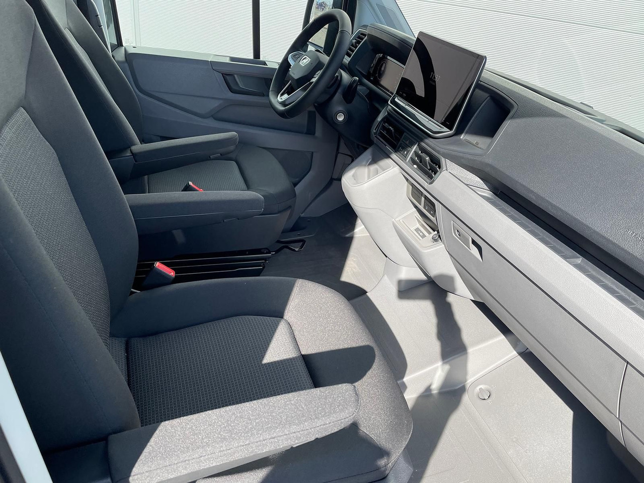 Voiture MAN TGE 3.200 L3H3 Kasten 4x4 CAMPER DREHSITZE AHK: photos 17 Voiture MAN TGE 3.200 L3H3 Kasten 4x4 CAMPER DREHSITZE AHK: photos 17