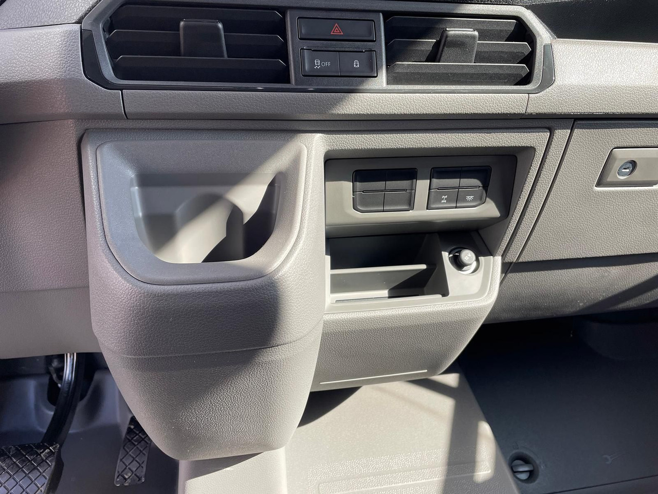 Voiture MAN TGE 3.200 L3H3 Kasten 4x4 CAMPER DREHSITZE AHK: photos 37 Voiture MAN TGE 3.200 L3H3 Kasten 4x4 CAMPER DREHSITZE AHK: photos 37