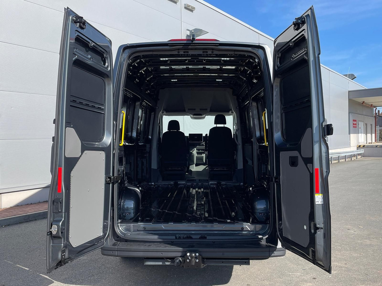 Voiture MAN TGE 3.200 L3H3 Kasten 4x4 CAMPER DREHSITZE AHK: photos 36 Voiture MAN TGE 3.200 L3H3 Kasten 4x4 CAMPER DREHSITZE AHK: photos 36