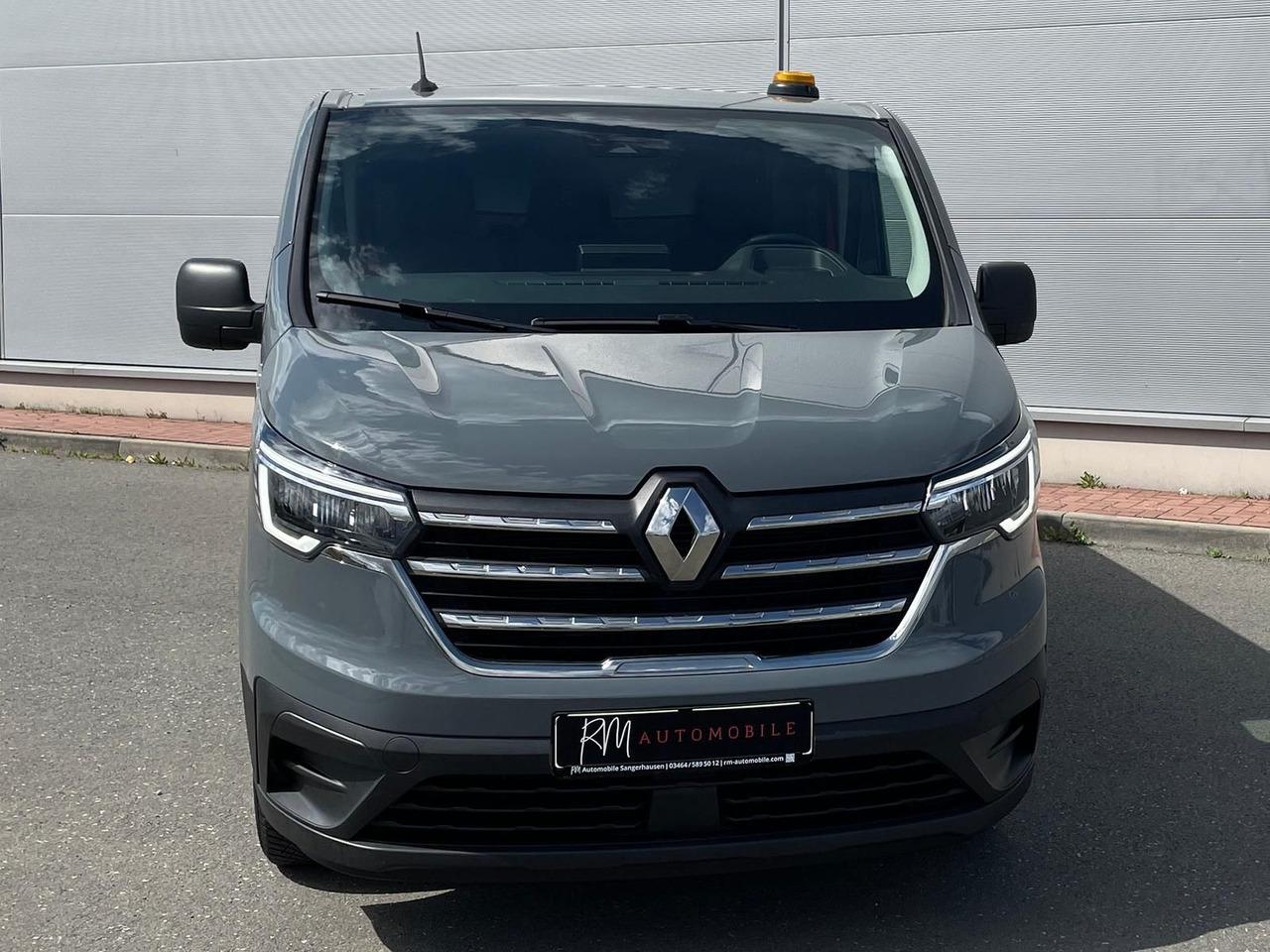 Renault Trafic Kasten RED EDITION L1H1 AHK LED DAB MFL - Fourgon utilitaire: photos 3 Renault Trafic Kasten RED EDITION L1H1 AHK LED DAB MFL - Fourgon utilitaire: photos 3