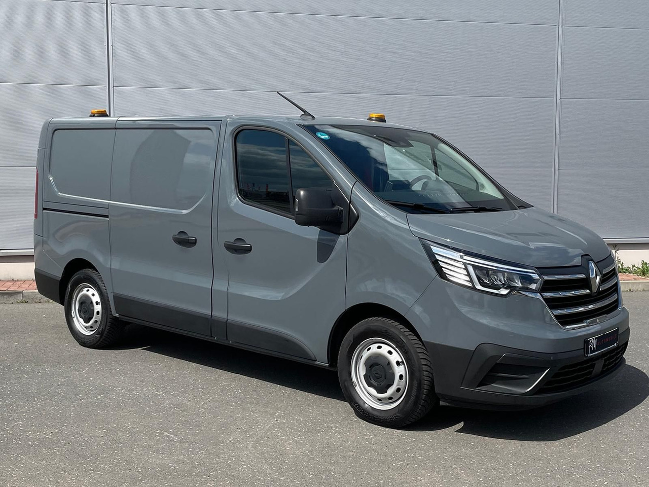 Renault Trafic Kasten RED EDITION L1H1 AHK LED DAB MFL - Fourgon utilitaire: photos 2 Renault Trafic Kasten RED EDITION L1H1 AHK LED DAB MFL - Fourgon utilitaire: photos 2