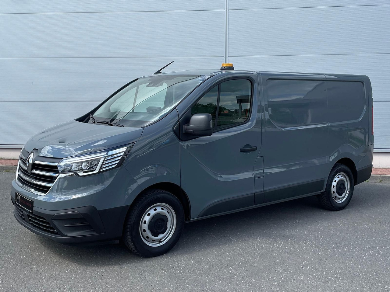 Renault Trafic Kasten RED EDITION L1H1 AHK LED DAB MFL - Fourgon utilitaire: photos 1 Renault Trafic Kasten RED EDITION L1H1 AHK LED DAB MFL - Fourgon utilitaire: photos 1