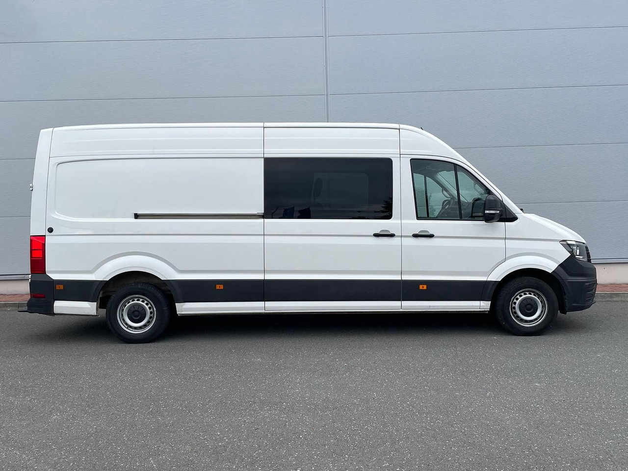 Volkswagen Crafter Kasten 35 L4H3 AHK KLIMA DAB PDC KAMERA - Fourgon utilitaire: photos 5 Volkswagen Crafter Kasten 35 L4H3 AHK KLIMA DAB PDC KAMERA - Fourgon utilitaire: photos 5
