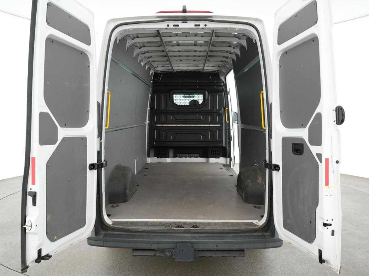 Volkswagen Crafter Kasten 35 L4H3 KAMERA PDC DAB KLIMA MFL - Fourgon utilitaire: photos 5 Volkswagen Crafter Kasten 35 L4H3 KAMERA PDC DAB KLIMA MFL - Fourgon utilitaire: photos 5
