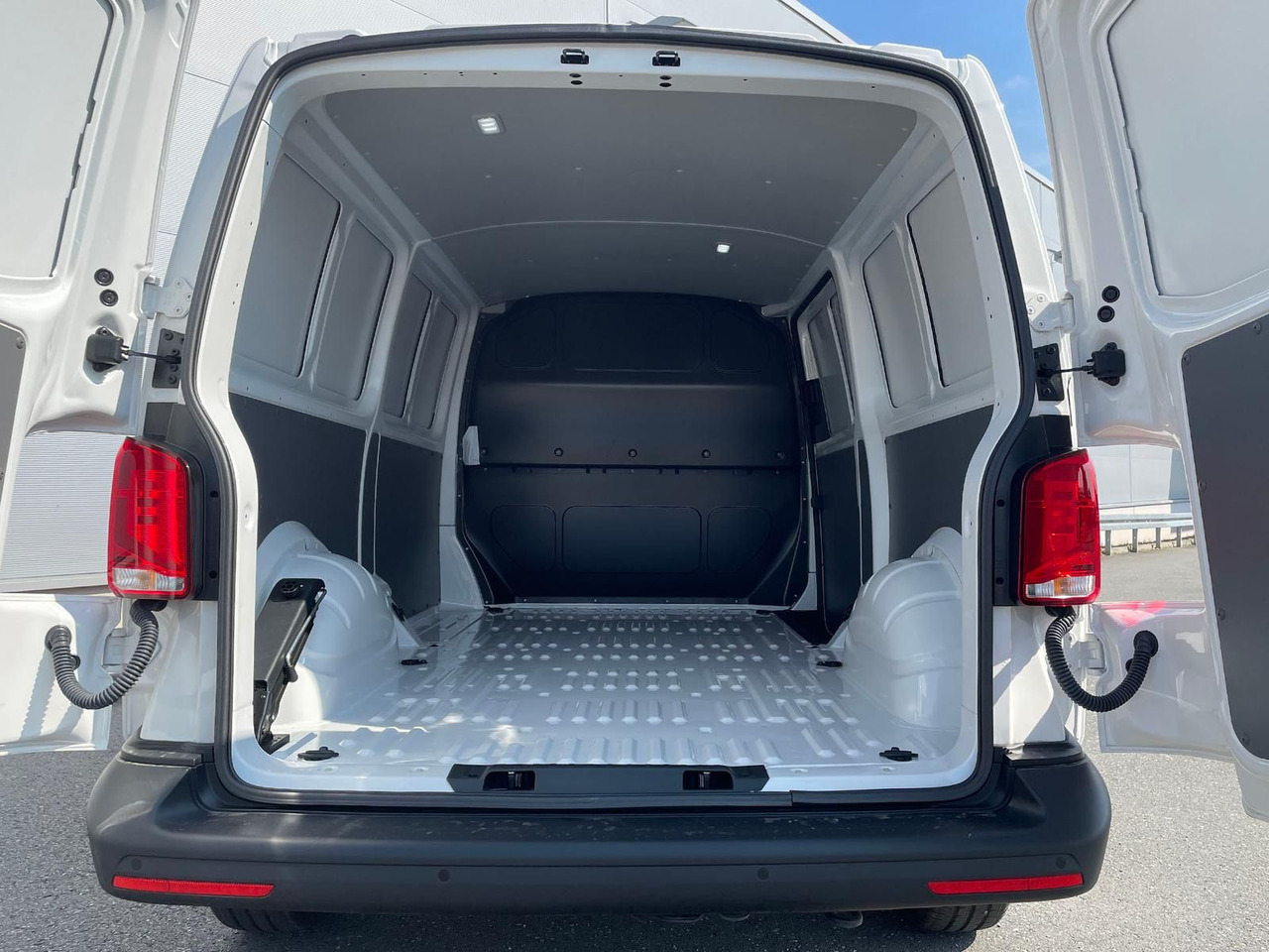 Fourgon utilitaire Volkswagen T6.1 Transporter LR 2.0 TDI KLIMA PDC: photos 26