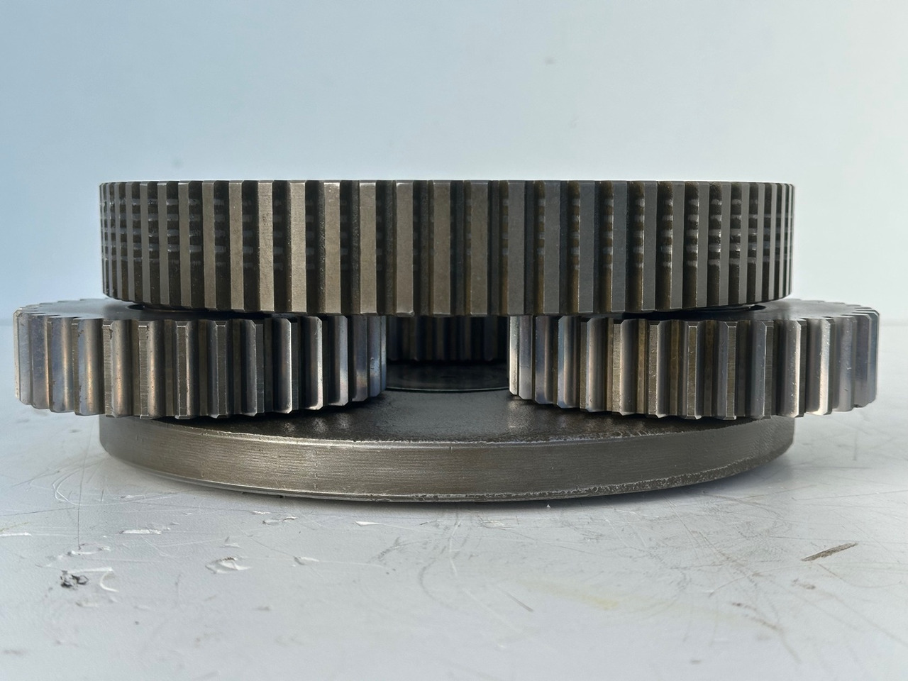 LIEBHERR Original Planetenträger ID-Nr.944171103 mit Planetenräder ID-Nr.944110603-ID-Nr.90201469 mit Lamellenträger ID-Nr.944112103. A900C,A944B,E942,LOS942,LOS944,P942,P944,R942,R944,R944B. #HRV# - Moteur de rotation pour Pelle: photos 3 LIEBHERR Original Planetenträger ID-Nr.944171103 mit Planetenräder ID-Nr.944110603-ID-Nr.90201469 mit Lamellenträger ID-Nr.944112103. A900C,A944B,E942,LOS942,LOS944,P942,P944,R942,R944,R944B. #HRV# - Moteur de rotation pour Pelle: photos 3