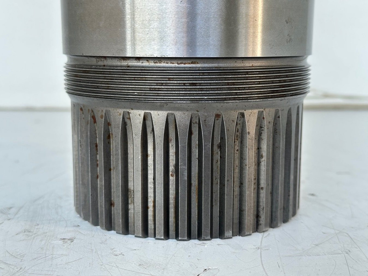 Moteur de rotation pour Pelle sur chenille Liebherr Abtriebswelle ID-Nr.932919701. SAT350/208 - SAT350/252. A954B, A954C, LH80 C, LH80 M, R954CG, E954, EP954, ER954, P954C, P954E, R954B, R954C. #932919701.09#: photos 12 Moteur de rotation pour Pelle sur chenille Liebherr Abtriebswelle ID-Nr.932919701. SAT350/208 - SAT350/252. A954B, A954C, LH80 C, LH80 M, R954CG, E954, EP954, ER954, P954C, P954E, R954B, R954C. #932919701.09#: photos 12