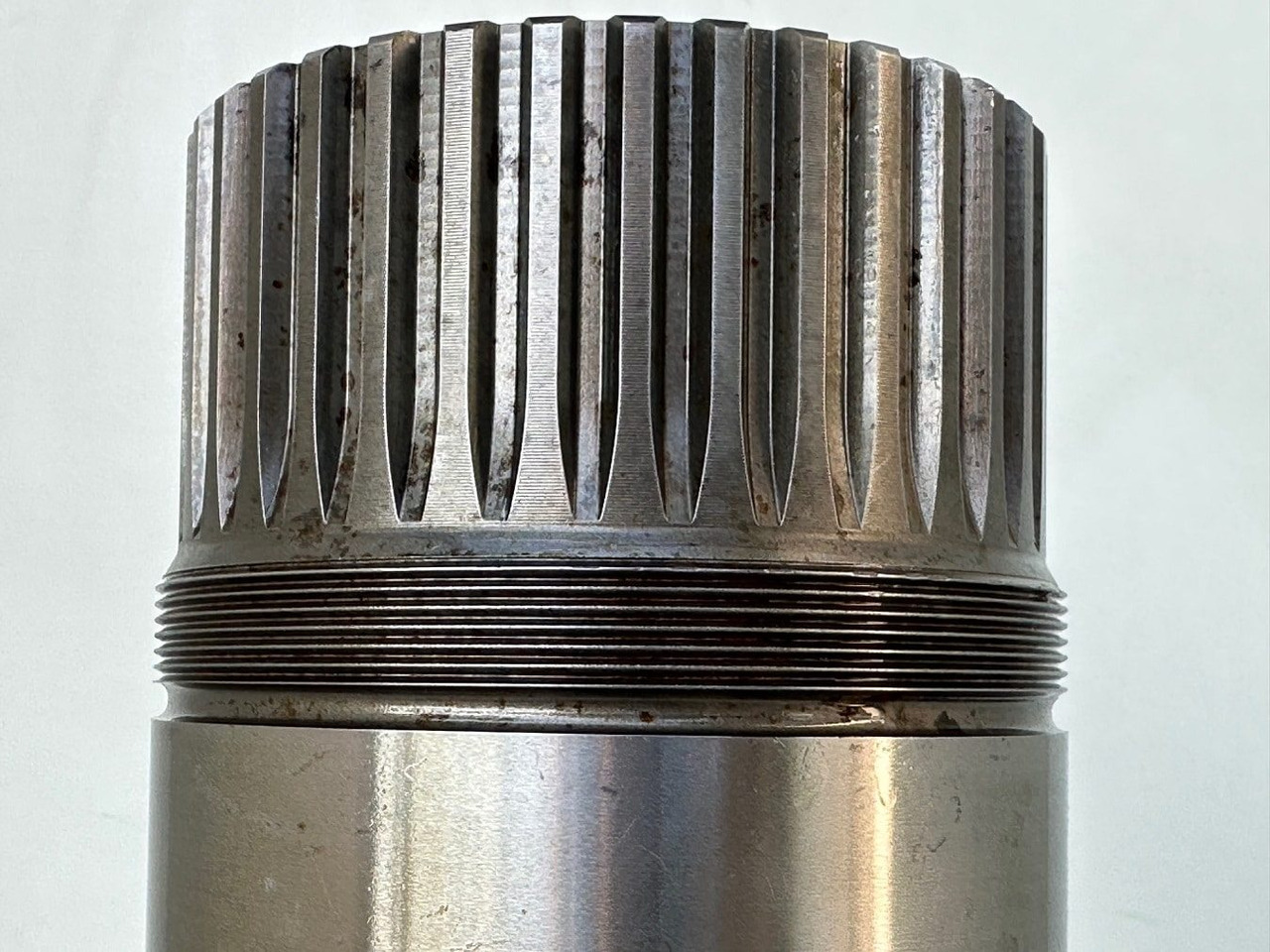 Moteur de rotation pour Pelle sur chenille Liebherr Abtriebswelle ID-Nr.932919701. SAT350/208 - SAT350/252. A954B, A954C, LH80 C, LH80 M, R954CG, E954, EP954, ER954, P954C, P954E, R954B, R954C. #932919701.09#: photos 13 Moteur de rotation pour Pelle sur chenille Liebherr Abtriebswelle ID-Nr.932919701. SAT350/208 - SAT350/252. A954B, A954C, LH80 C, LH80 M, R954CG, E954, EP954, ER954, P954C, P954E, R954B, R954C. #932919701.09#: photos 13