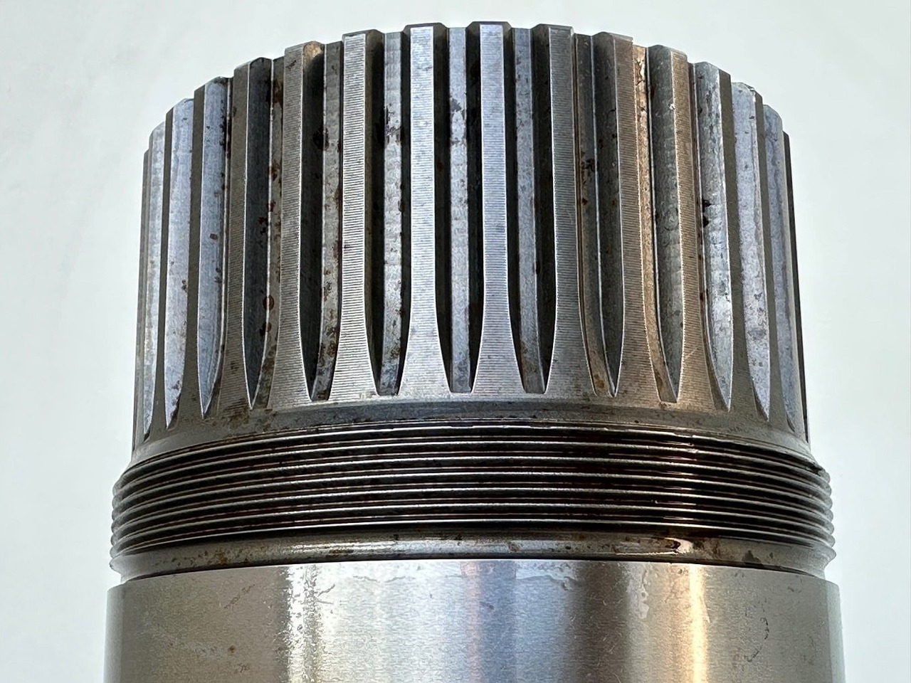 Moteur de rotation pour Pelle sur chenille Liebherr Abtriebswelle ID-Nr.932919701. SAT350/208 - SAT350/252. A954B, A954C, LH80 C, LH80 M, R954CG, E954, EP954, ER954, P954C, P954E, R954B, R954C. #932919701.09#: photos 14 Moteur de rotation pour Pelle sur chenille Liebherr Abtriebswelle ID-Nr.932919701. SAT350/208 - SAT350/252. A954B, A954C, LH80 C, LH80 M, R954CG, E954, EP954, ER954, P954C, P954E, R954B, R954C. #932919701.09#: photos 14