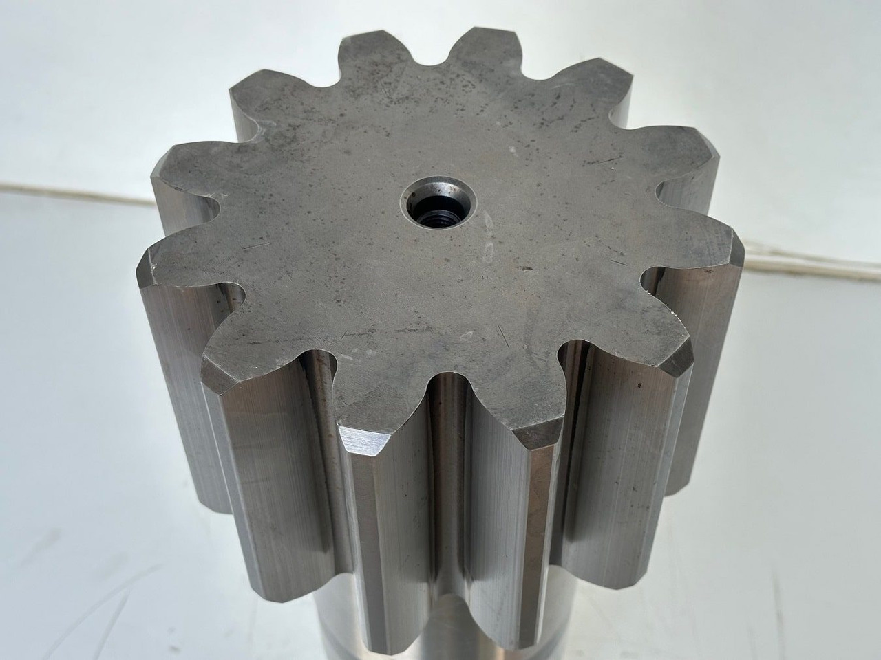 Moteur de rotation pour Pelle sur chenille Liebherr Abtriebswelle ID-Nr.932919701. SAT350/208 - SAT350/252. A954B, A954C, LH80 C, LH80 M, R954CG, E954, EP954, ER954, P954C, P954E, R954B, R954C. #932919701.09#: photos 15 Moteur de rotation pour Pelle sur chenille Liebherr Abtriebswelle ID-Nr.932919701. SAT350/208 - SAT350/252. A954B, A954C, LH80 C, LH80 M, R954CG, E954, EP954, ER954, P954C, P954E, R954B, R954C. #932919701.09#: photos 15