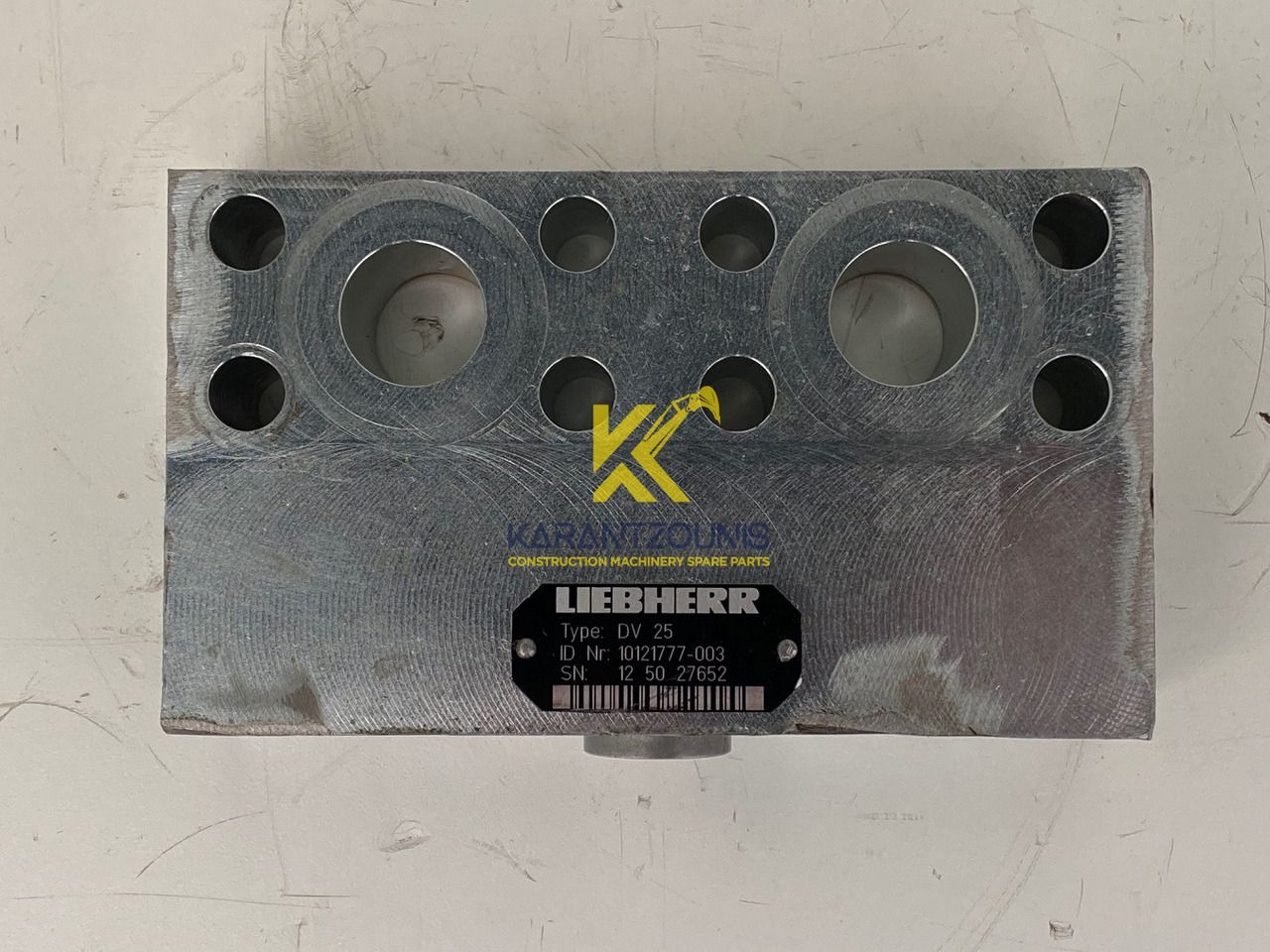 Liebherr Dämpfungsventil ID-Nr.10121777. P924 COMP, P926, R926, R916, R922, R924 COMP, R924, R926 COMP, R926, R930, R936, R946, R950 T, R960 T. #DÄ27652# - Moteur de rotation pour Pelle: photos 2 Liebherr Dämpfungsventil ID-Nr.10121777. P924 COMP, P926, R926, R916, R922, R924 COMP, R924, R926 COMP, R926, R930, R936, R946, R950 T, R960 T. #DÄ27652# - Moteur de rotation pour Pelle: photos 2