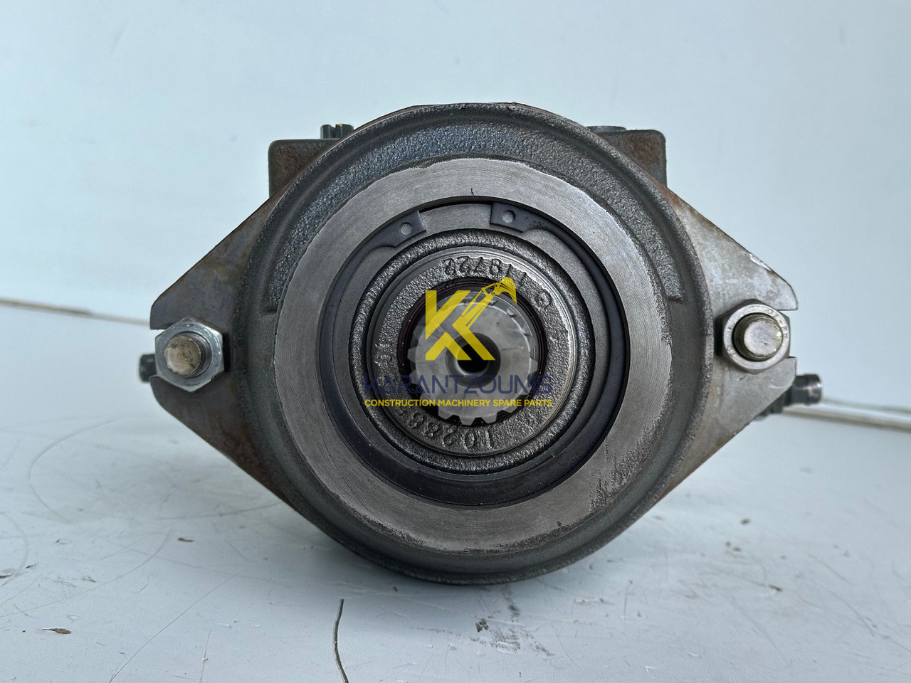 Liebherr Hydraulikeinbaumotor Typ:FMF058, ID-Nr.10122576 - ID-Nr.10145827 - ID-Nr.11371069. LOS1906, P924 COMP , R906, R906 PROTO, R916, R922, R924, R924 COMP, R926 COMP, R926 K LC. #39780# - Moteur hydraulique pour Pelle: photos 5 Liebherr Hydraulikeinbaumotor Typ:FMF058, ID-Nr.10122576 - ID-Nr.10145827 - ID-Nr.11371069. LOS1906, P924 COMP , R906, R906 PROTO, R916, R922, R924, R924 COMP, R926 COMP, R926 K LC. #39780# - Moteur hydraulique pour Pelle: photos 5