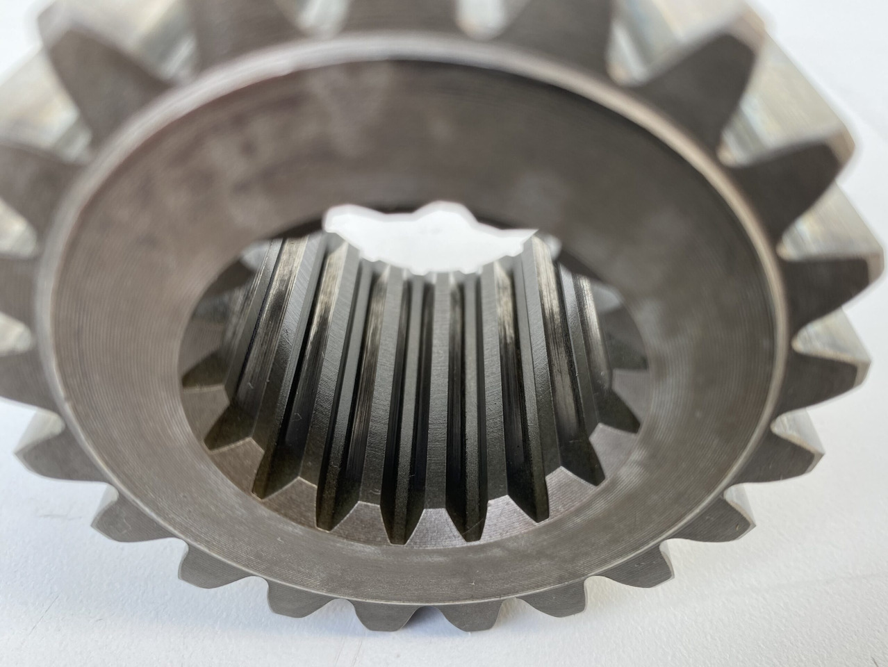 Moteur de rotation pour Engins de chantier Liebherr Sonnenrad ID-Nr.9443072.  SAT300/213 - SAT300/225.   A900 C-LI, A944 B-LI, E942,LOS942,LOS944,P942,P944,R942,R944, R944B.   #WH#: photos 10