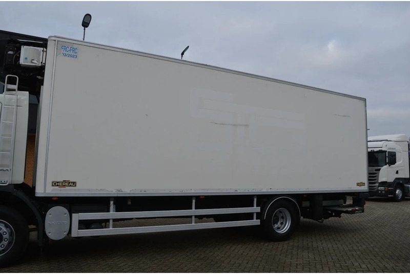 Volvo * EURO5 * CARRIER SUPRA 950MT * 4X2 * - Camion frigorifique: photos 3 Volvo * EURO5 * CARRIER SUPRA 950MT * 4X2 * - Camion frigorifique: photos 3