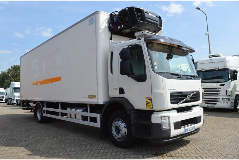 Volvo FE 260 * EURO5 * 4X2 * CARRIER SUPRA 950 MT * 4X2 * MANUAL * - Camion frigorifique: photos 5 Volvo FE 260 * EURO5 * 4X2 * CARRIER SUPRA 950 MT * 4X2 * MANUAL * - Camion frigorifique: photos 5