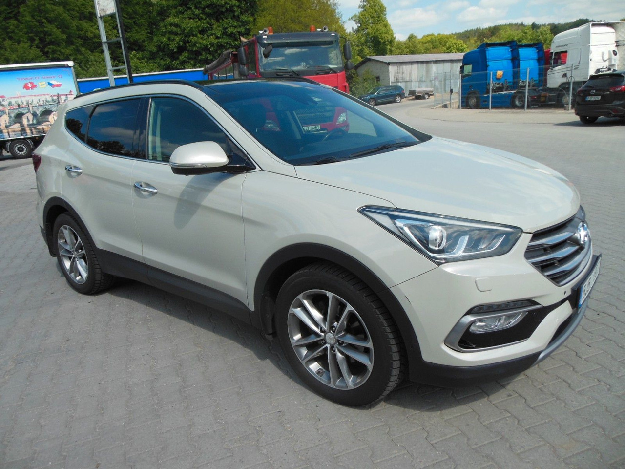 Hyundai Santa Fe 2,2 CRDi, 4WD, Automatic, Leder, Panora - SUV: photos 2 Hyundai Santa Fe 2,2 CRDi, 4WD, Automatic, Leder, Panora - SUV: photos 2